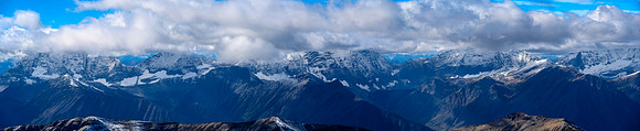 Verendrye (L), Foster and Floe (R) over Numa Peak.