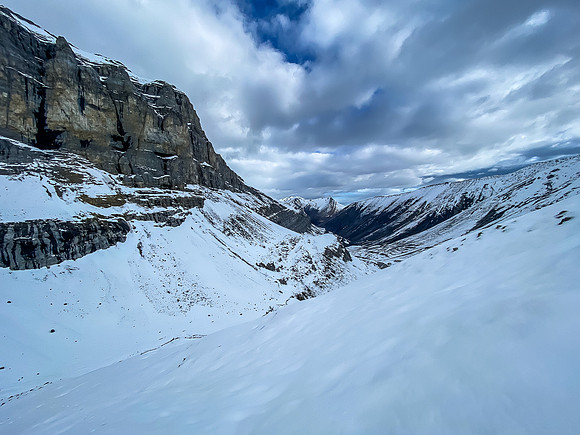 Views down the NW valley towards Wingnut Peak.