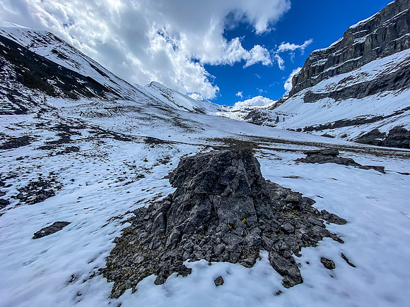 Exiting the NW valley, views back up to Whelk Peak.