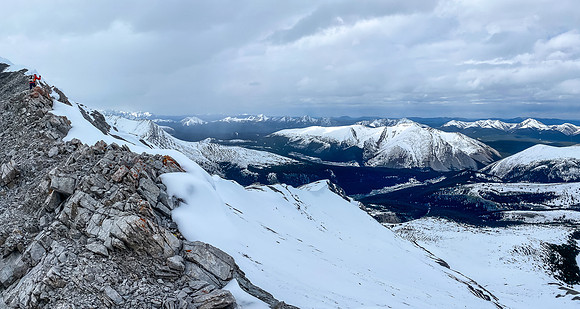 The final ascent to Canary Peak. Hummingbird Peak to the right.