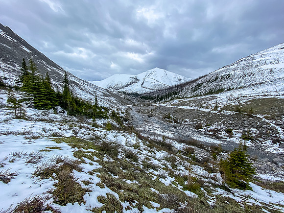 Traversing out of the SE bowl back towards Aries Peak.