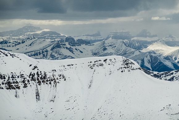 Mount Cline and the White Goat Peaks (R).