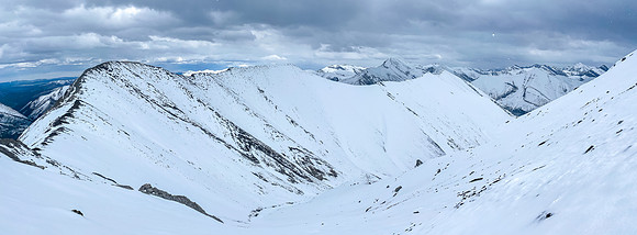 The SE bowl beneath Wingnut Peak.