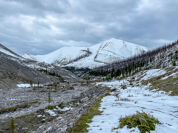 Traversing out of the SE bowl back towards Aries Peak.