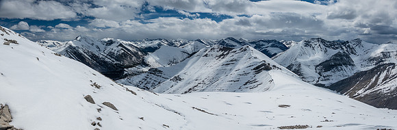 Whelk (L), Caterpillar, Mamen, Aries, Dormouse, Dodo, Cheshire, Hatter and White Rabbit Peak (R).