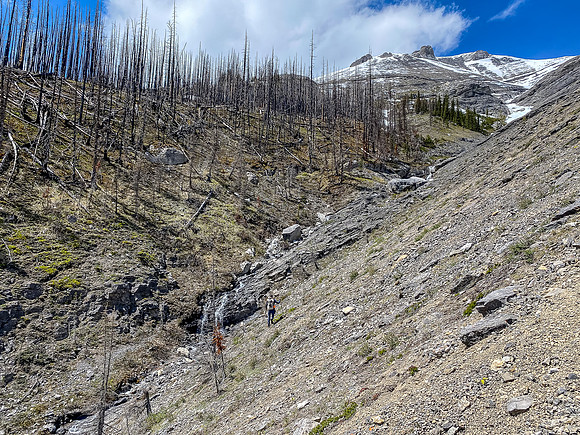 Crossing a gully on the SE face.