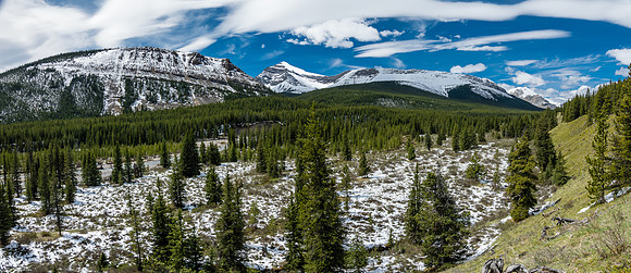 Hiking above the Ram River. Whelk Peak at center. Near the H7 / Pleasant Valley junction.