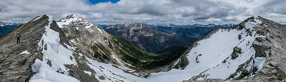 Traversing the south ridge of Mount Shanks.