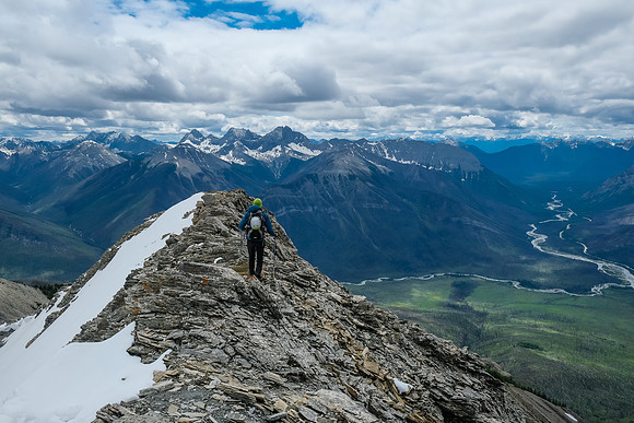 Descending the long south ridge of Mount Shanks.