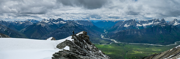 Incredible views off the south ridge of Mount Shanks.