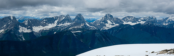 Wardle (L), White Tail, Verendrye and Floe Peak (R).