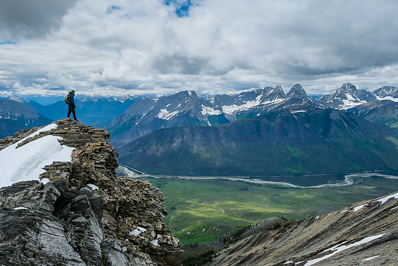 Incredible views off the south ridge of Mount Shanks.