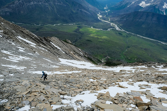 Descending the long south ridge of Mount Shanks.