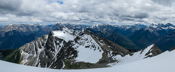 Descending the south ridge towards Simpson Ridge, Indian, Octopus and Split.