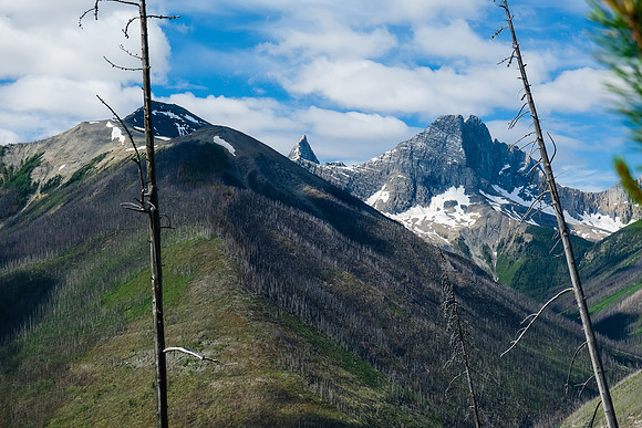 Views to Needle Peak and Split Peak.