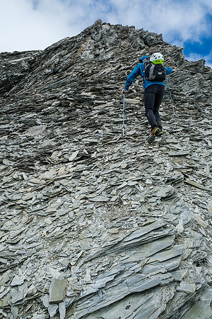 Ascending the summit ridge of Mount Shanks.