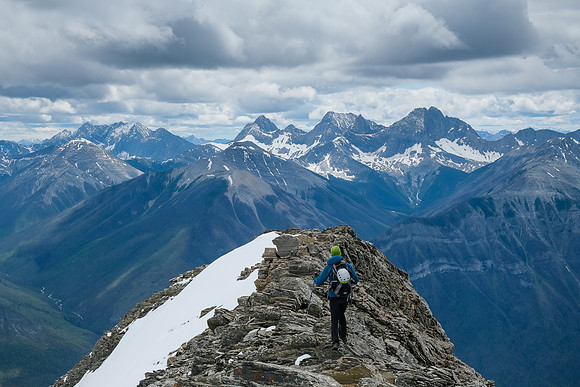 Descending the long south ridge of Mount Shanks.