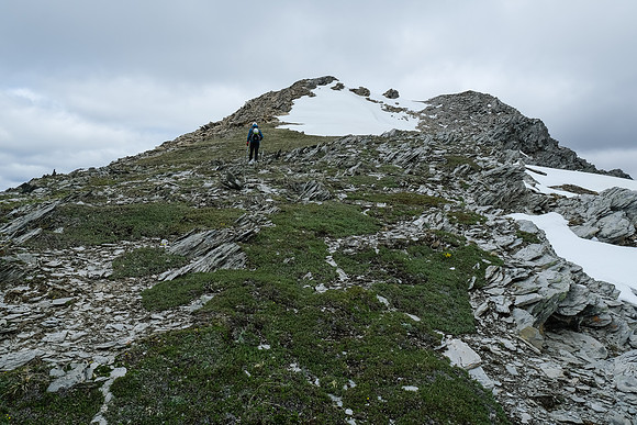 Traversing the south ridge of Mount Shanks.
