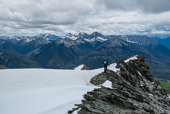 Descending the long south ridge of Mount Shanks.