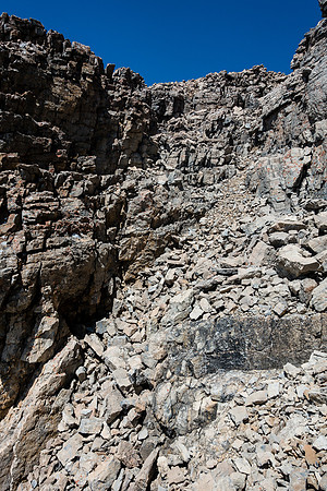The easy descent gully just under the summit - but it's short! I traversed skier's right at the bottom, aiming towards the Thompson / Portal col on ledges