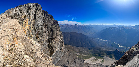 Ascending the upper south ridge of Mount Wardle with incredible views down the east face.