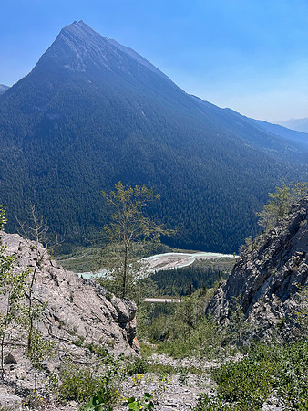 Descending the SE gully back to the hwy.