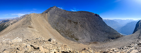 Traversing from the top of the SE ridge to the upper SW face of Wardle.