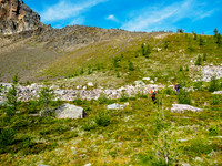 Phil and Wietse head off trail, up the Ramparts. The north end of The Monarch at upper left.