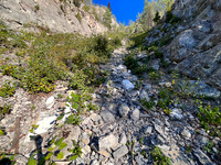 Ascending the steep SE gully.