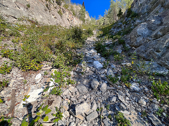 Ascending the steep SE gully.