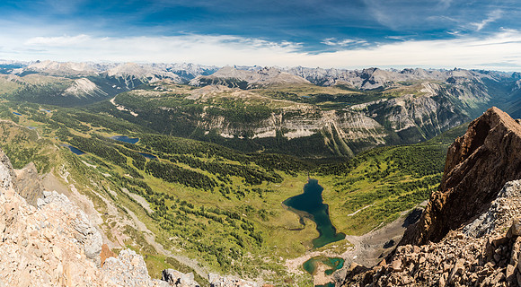 Stunning views over Eohippus Lake to the east, over the North Simpson River valley and our approach route which comes from the left.