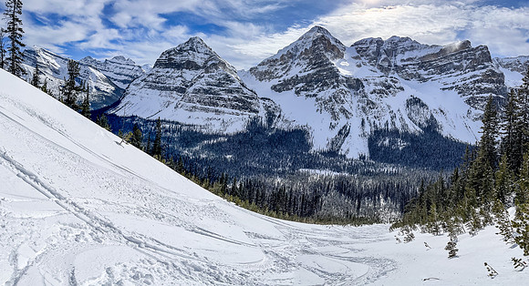 The huge south avy gully we skied.