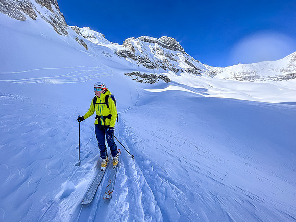 The north glacier behind us now as we ski Boom Valley.
