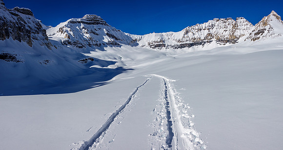 The north glacier behind us now as we ski Boom Valley.