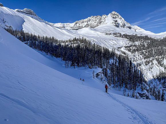 Skins back on, traversing back up to the Boom Col. View looking back.