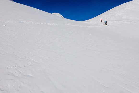 Arriving at the Chimney Col.