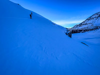 Skiing the headwall under the Bow Hut.