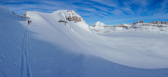 Skiing off the top of the NE slope to the south ridge of Chapel Peak.