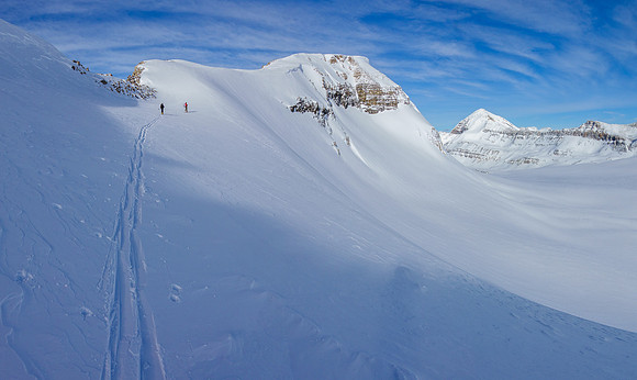 Skiing off the top of the NE slope to the south ridge of Chapel Peak.