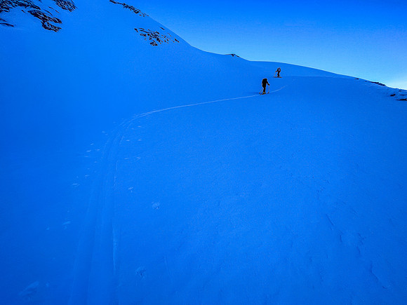 Skiing the headwall under the Bow Hut.