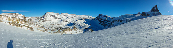 Descending the headwall to Bow Hut.