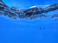 Skiing the back of the canyon under Vulture Peak.