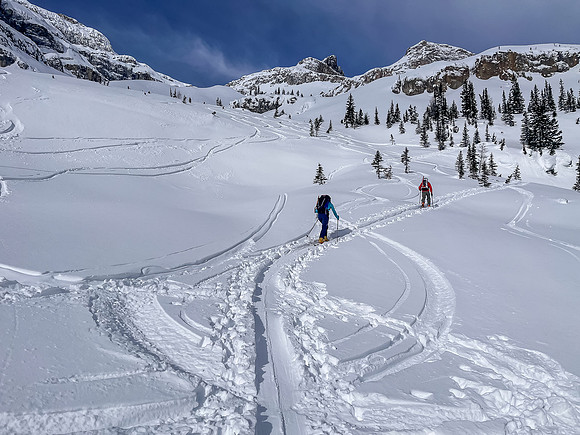 Skiing up moraines at the back of Chickadee Valley.