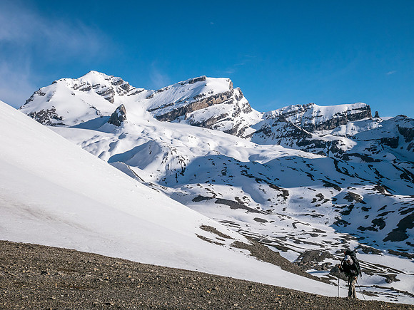 Re-ascending to the col.