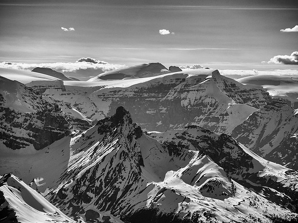 Some familiar Columbia Icefields peak including South Twin, North Twin, Twin's Tower and Kitchener. Hilda Peak in the foreground.