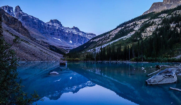 A calm, beautiful lake to camp nearby on exit.