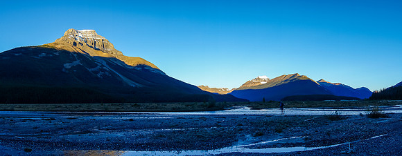 Eric is just visible crossing a braid of the Alexandra River with the SE shoulder of Amery visible in the upper left