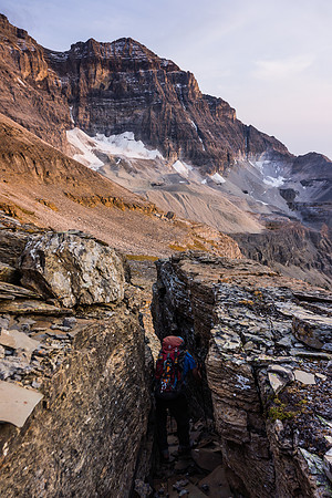 Interesting route finding by Kev! Why go over the cliffs when you can walk through them instead?