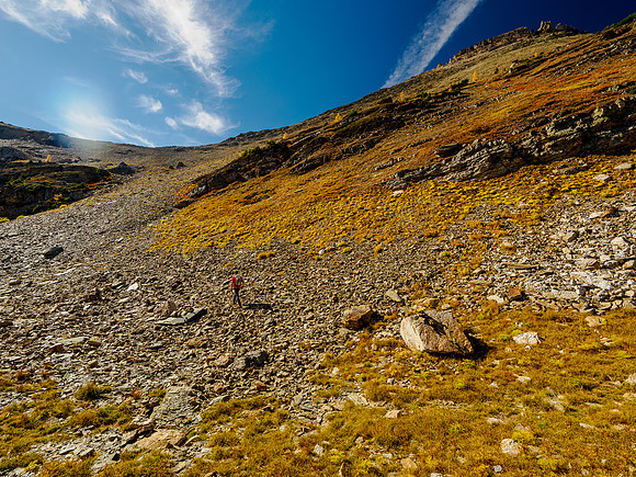 Traversing the SE bowl of The Towers to the SE ridge.
