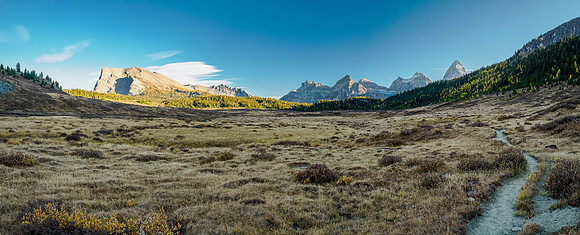 Hiking from Wonder Pass to Og Lake.